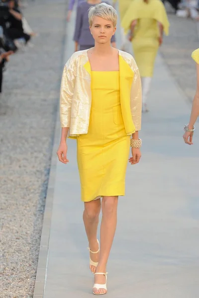Look 4